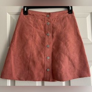 DIVIDED H & M Faux Suede Snap Front Mini Skirt Salmon Pink Size 2 Fall Staple EC